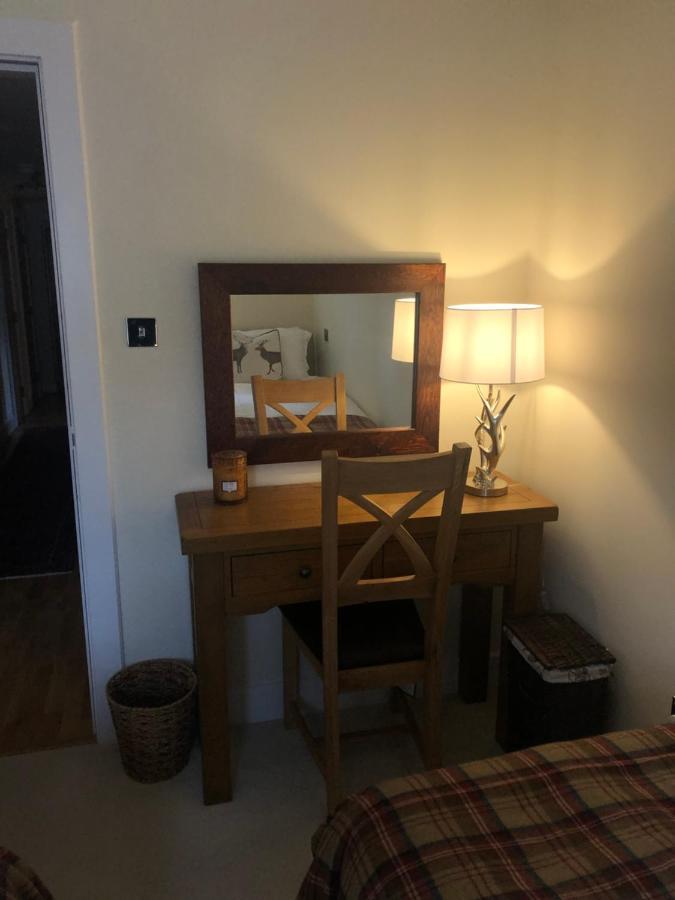 Loch Ness Moat House Apartments Fort Augustus Exteriör bild